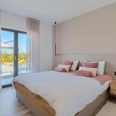 Σπίτι διακοπών Lara Baksi Cubanici