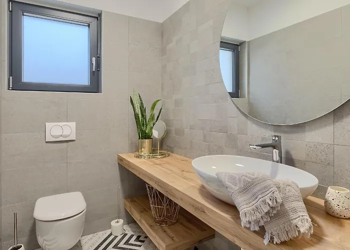 Lara Baksi * Cubanici