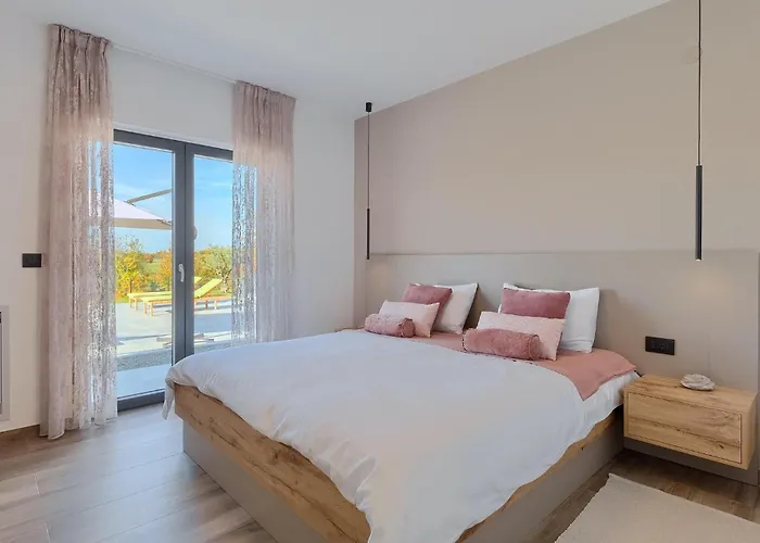 Σπίτι διακοπών Lara Baksi Cubanici