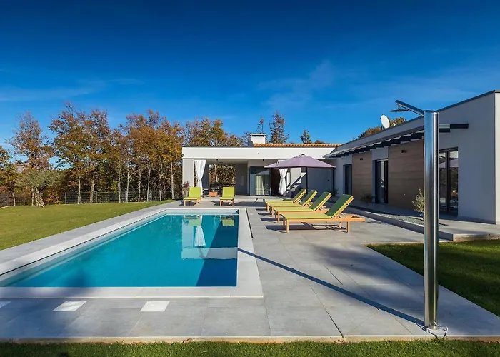 Σπίτι διακοπών Lara Baksi *