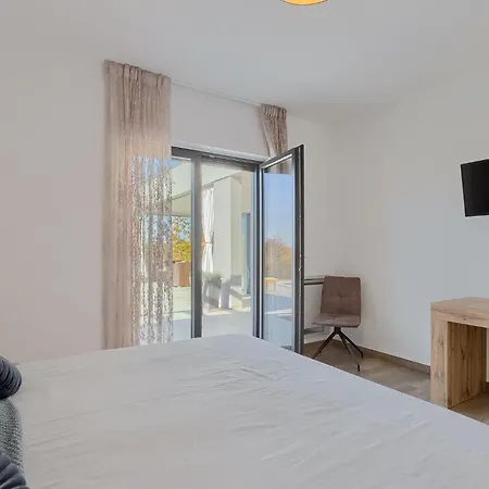 Lara Baksi Дом отдыха Cubanici