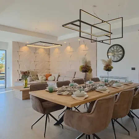 Дом отдыха Lara Baksi